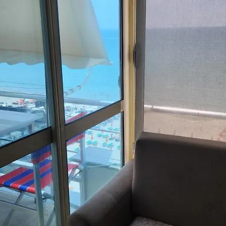 Front With Wonderful View Appartement
